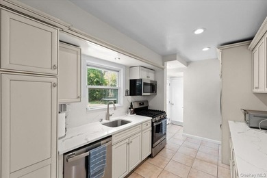 Welcome to one of the largest properties in this prime location - photo 15