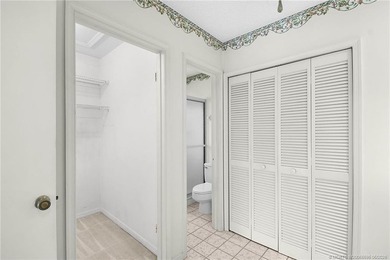 Beautiful 2 Bed/2 Bath with 1,370 Sq Ft of Living Space. Kitchen - photo 25