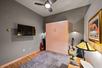 This beautiful 4th Ward condo has it all... two bedrooms + den - photo 28
