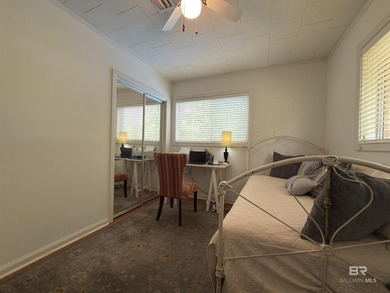 Welcome to this beautifully maintained 4-bedroom, 3-bath home - photo 33