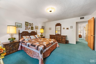 Welcome to a well-loved Bakersfield Country Club area home - photo 34