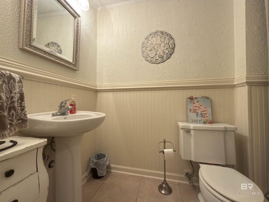 Welcome to this beautifully maintained 4-bedroom, 3-bath home - photo 35