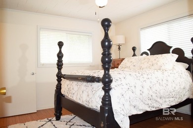 Welcome to this beautifully maintained 4-bedroom, 3-bath home - photo 38