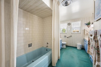 Welcome to a well-loved Bakersfield Country Club area home - photo 39