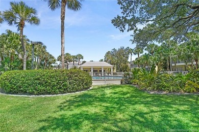 Beautiful 2 Bed/2 Bath with 1,370 Sq Ft of Living Space. Kitchen - photo 40