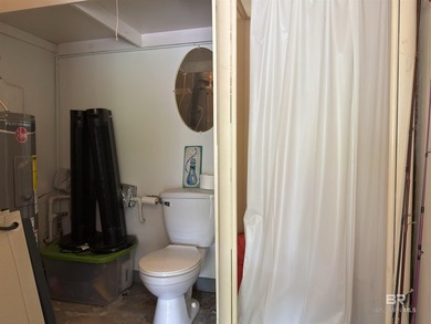 Welcome to this beautifully maintained 4-bedroom, 3-bath home - photo 50