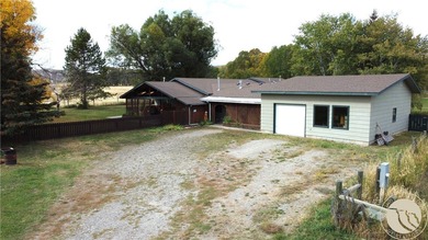 Yellowstone River Home Active Under Contract in Reed Point Montana