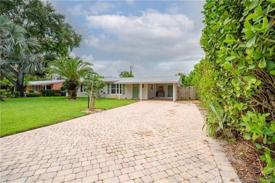 Don't miss this well-located 2-bedroom, 2-bathroom home just - photo 2