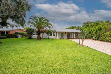 Don't miss this well-located 2-bedroom, 2-bathroom home just - photo 3