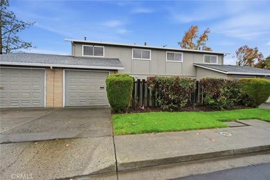 Lake Townhome/Townhouse For Sale in Lakeport, California