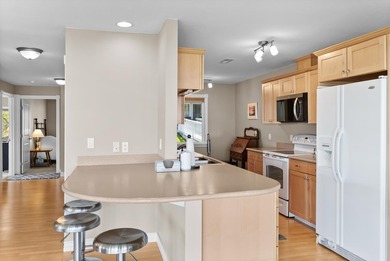 This highly sought after upper corner lot unit offers - photo 14