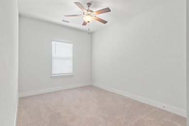 2022-built single-family home featuring 3 bedrooms, 2 baths with - photo 18