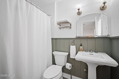 Located in Pigeon Point, this thoughtfully renovated 3-bedroom - photo 20
