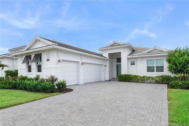 PRICE IMPROVEMENT! Experience exceptional Florida resort-style - photo 1