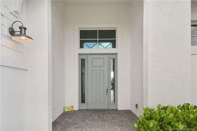 PRICE IMPROVEMENT! Experience exceptional Florida resort-style - photo 4