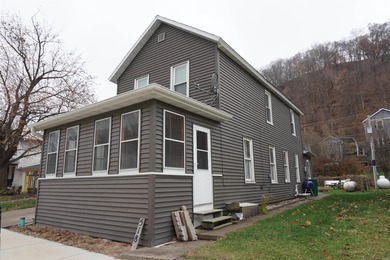 Mississippi River  - Clayton County Home Sale Pending in Mcgregor Iowa