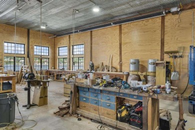 A rare opportunity to acquire a prime multi-use property - photo 33