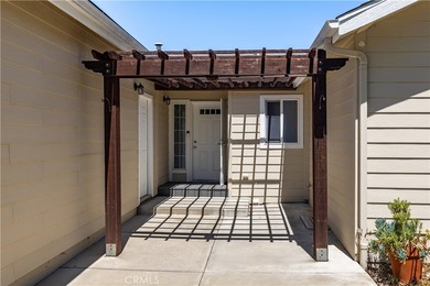 Welcome to this beautifully appointed, solar-owned 3-bedroom - photo 7
