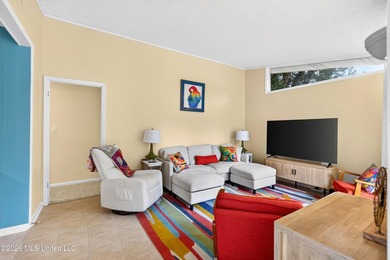 Welcome home to this charming property that's full of character - photo 6