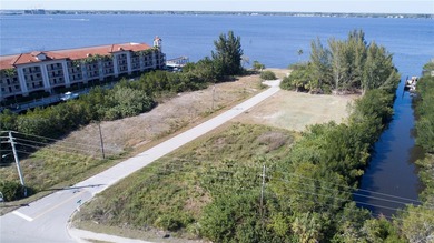 Rare piece of property near downtown Punta Gorda with Gulf - photo 4