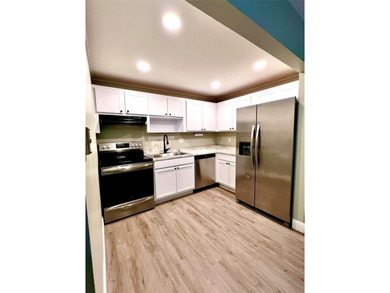 Spacious 1bed-1.5 bath condo, fully renovated and move-in ready