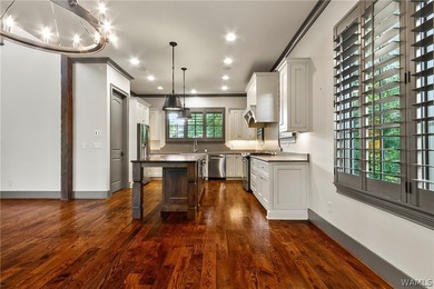 Spanning over 4,000 sq ft with 5 BR and 5.5 baths, this - photo 26
