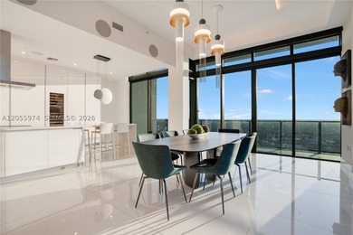 Welcome to **Villa Iris**, an extraordinary penthouse in the - photo 10