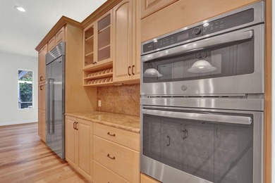 HIGHLY MOTIVATED seller. Beautiful 4 bedroom/4.5 bath home PLUS - photo 19