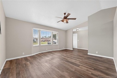 Check out this fantastic starter home or investment opportunity - photo 4