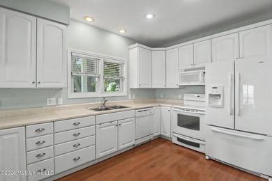 Experience the best of Mississippi Gulf Coast living in this - photo 10