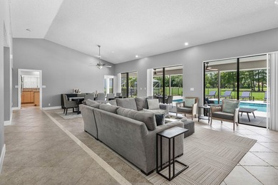 Perfectly positioned in the heart of Boca Woods Country Club - photo 10