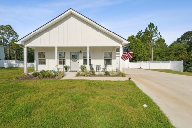 (private lake, pond, creek) Home Active Under Contract in Darien Georgia