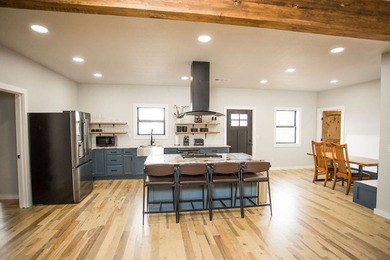 Outstanding opportunity to own a fully furnished 3BR/2BA home - photo 6