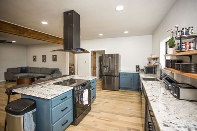 Outstanding opportunity to own a fully furnished 3BR/2BA home - photo 9