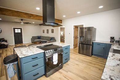 Outstanding opportunity to own a fully furnished 3BR/2BA home - photo 10