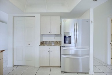 Welcome home to this well-maintained 2 bedroom, 2 bathroom - photo 12