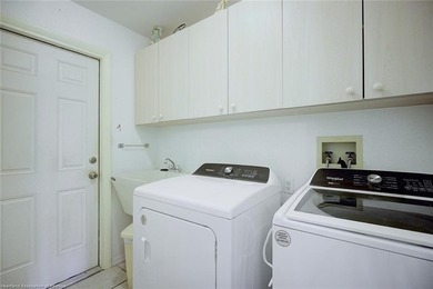Welcome home to this well-maintained 2 bedroom, 2 bathroom - photo 13
