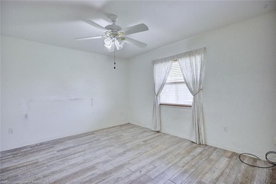 Welcome home to this well-maintained 2 bedroom, 2 bathroom - photo 14