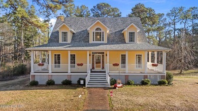 Low country elegance with beautiful Neuse River views has this 3 - photo 2