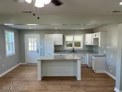 Completely Renovated & Move-In Ready! Welcome to 2011 14th - photo 3