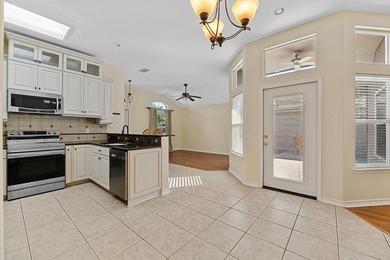 Two Bedroom PLUS a Study! Pristine home and a wonderful floor - photo 13