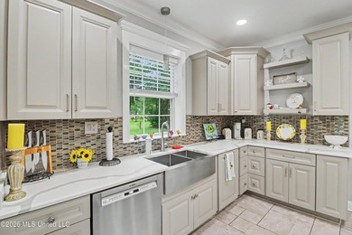 Beautiful Two-Story Home on a Quiet Cul-de-Sac in Diamondhead! - photo 8