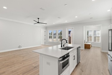 Welcome to the Alana II, a thoughtfully designed residence - photo 19