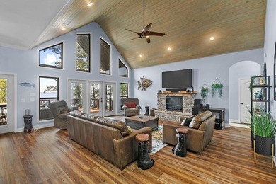 Stunning Lakefront Luxury Home with Pool, Dock, and Breathtaking - photo 22