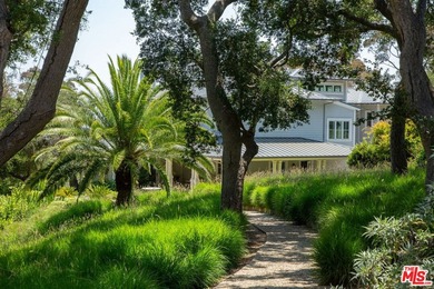 Nestled along prestigious Picacho Lane, this newly renovated - photo 27