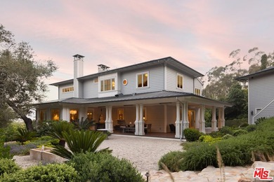 Nestled along prestigious Picacho Lane, this newly renovated - photo 32