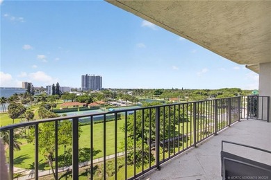 Enjoy breathtaking million-dollar Intracoastal and park views - photo 2