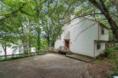 Wow! Everyone's been looking for a Great Lake fixer-upper under - photo 5