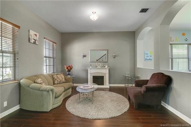 Spectacular Yellowstone model home situated on a quiet - photo 5