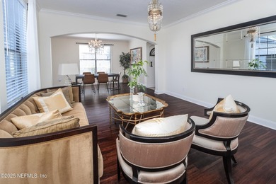 Discover the charm of Mandarin in this beautifully maintained - photo 8